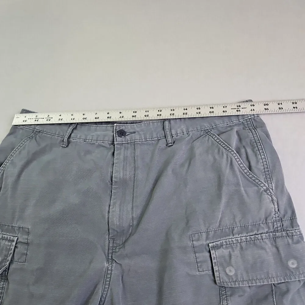 Vintage Y2K Levi Strauss & Co. Cargo Shorts Size 38 Gray Snap Button Pockets